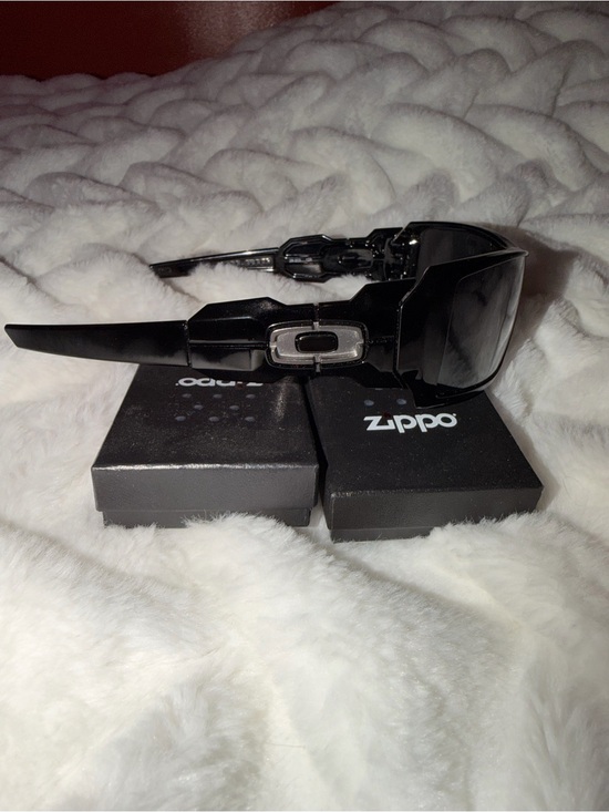 Oakley Other - Oakley Oil Rig Polarized Black Iridium Sunglasses